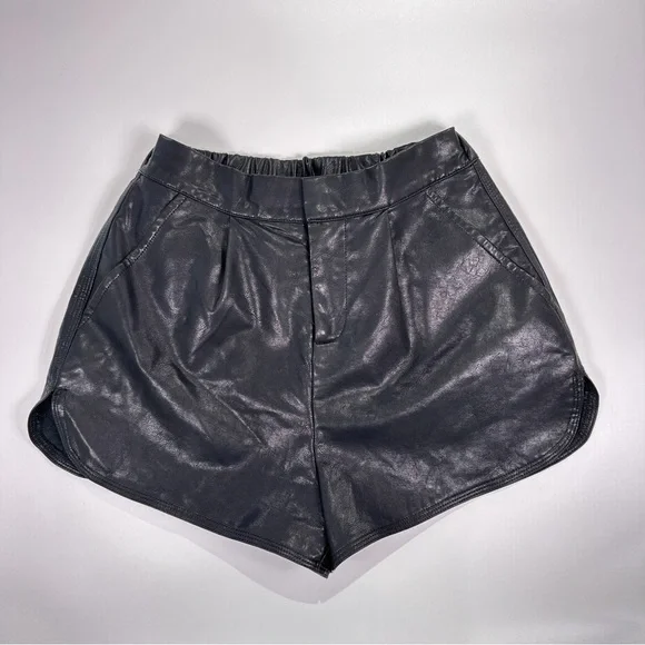 Grey Lab Women’s Matte Black Faux Leather Shorts XS - Picture 2 of 9